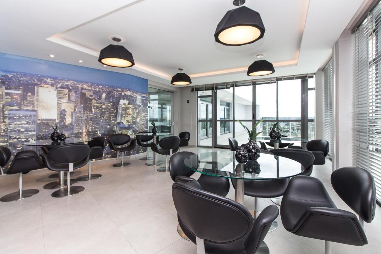 Studio 7Th Avenue - Alto Com Sacada - 7Th040 Appartement Curitiba Buitenkant foto